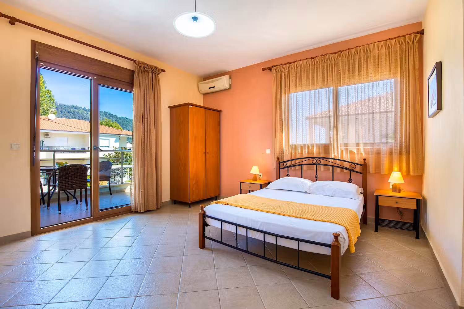 Στούντιο - 6