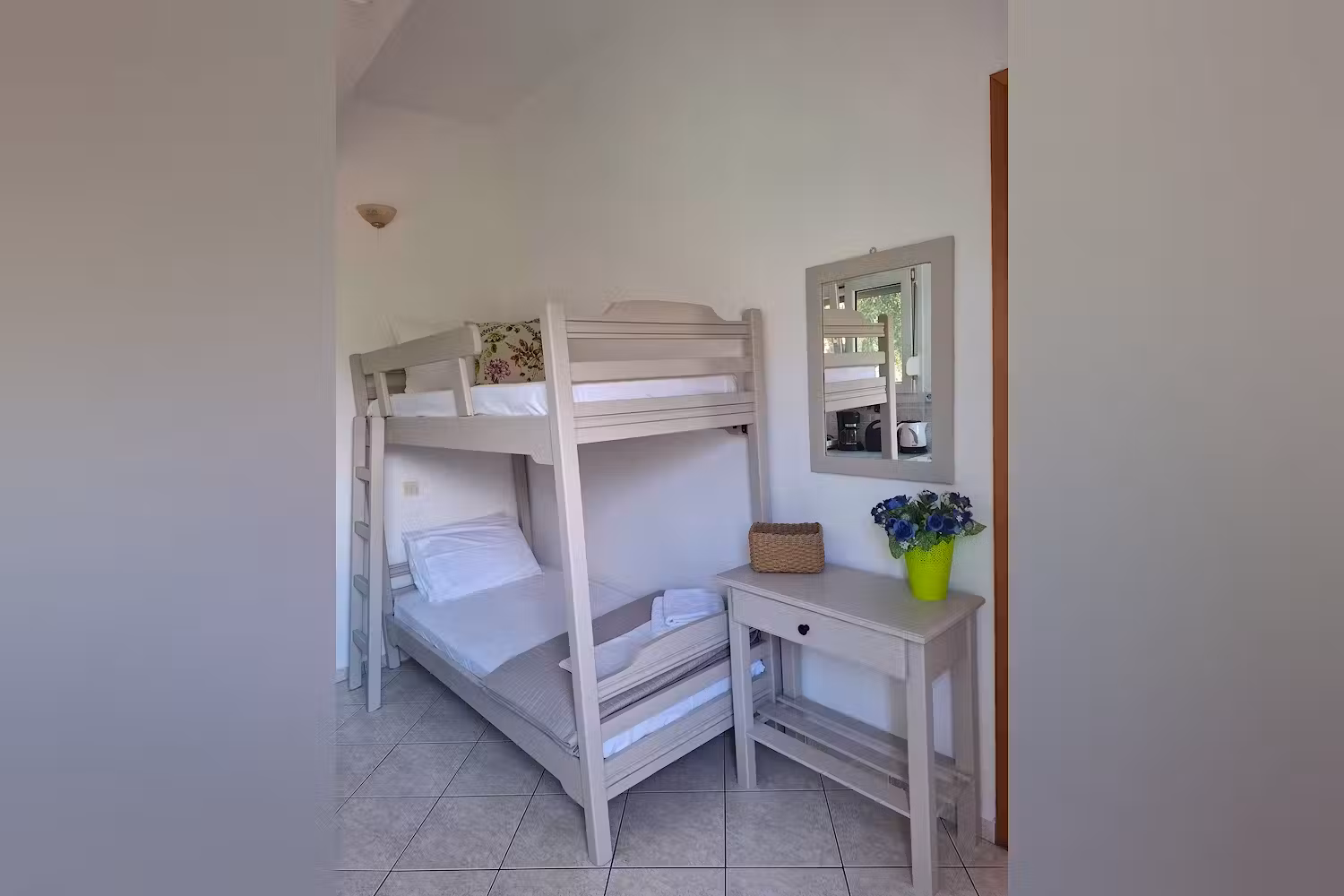 Seaview Family with Bunk Beds Apartment - 8