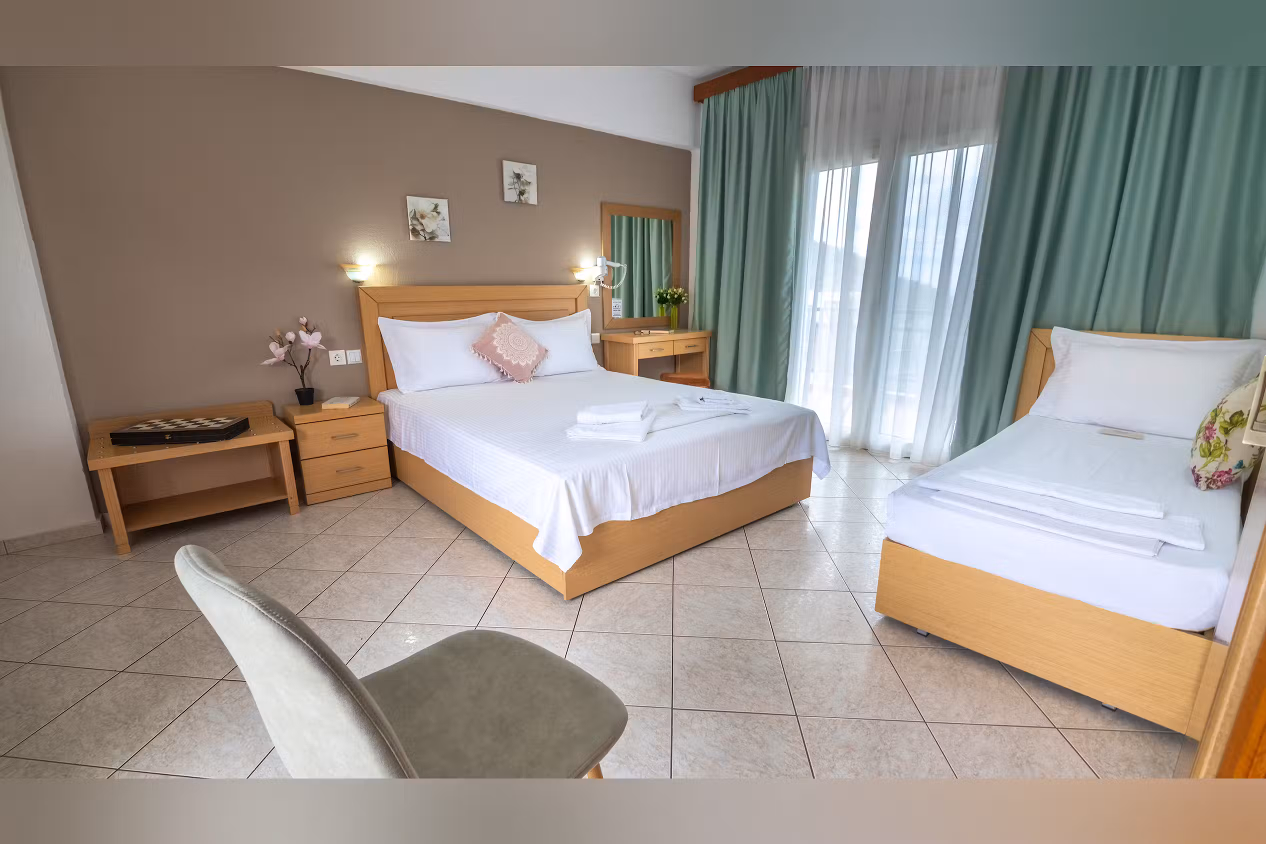 Seaview Deluxe Triple Studio - 4