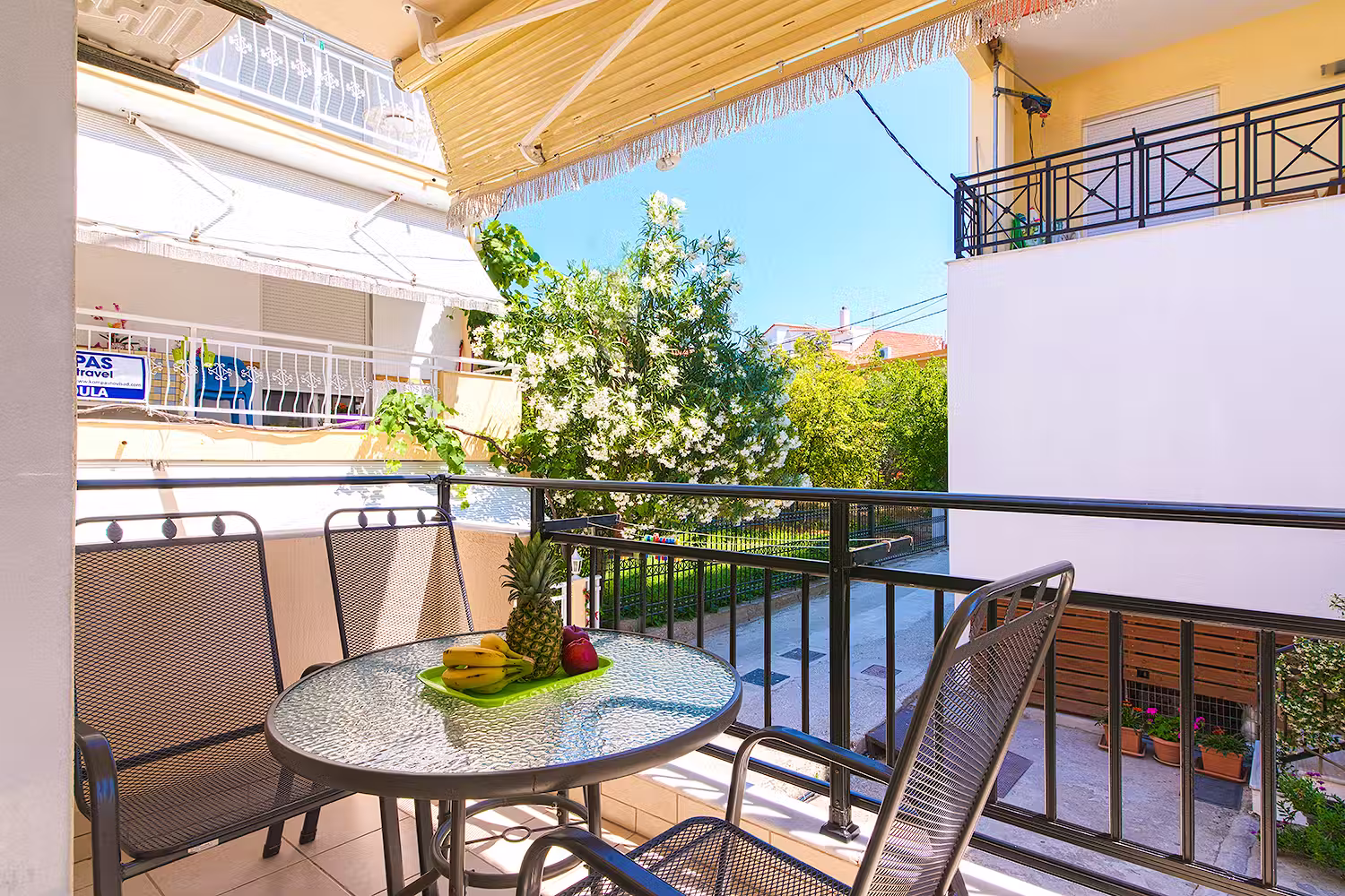 Γκαλερί - Intro - 2